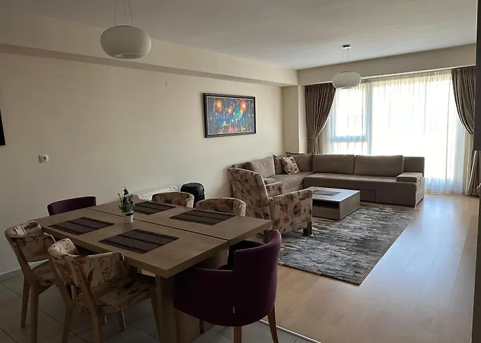 Modern Anni Apartment *